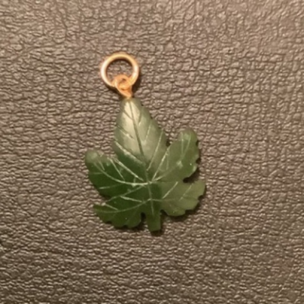 NEW vintage BC JADE carved Maple Leaf charm-pendant